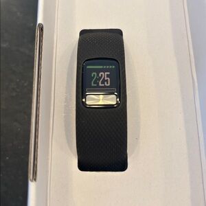 Garmin Activity Tracker Vivofit 4 New